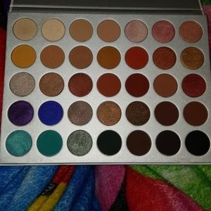 Morphe x Jaclyn Hill palette